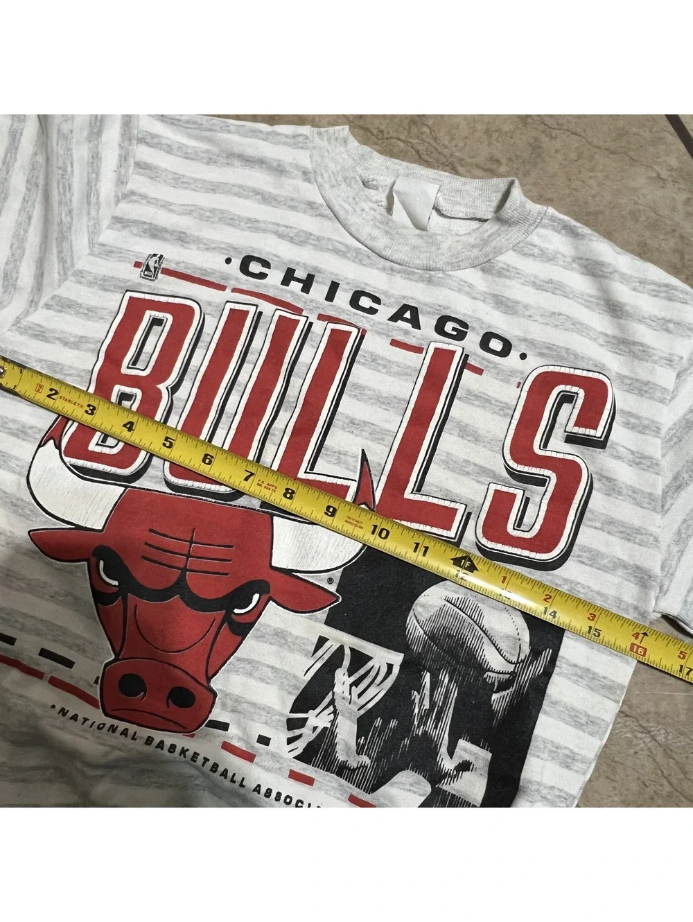 Vintage NBA Chicago Bulls Youth Basketball Striped Crewneck Sweater 90s 19x16